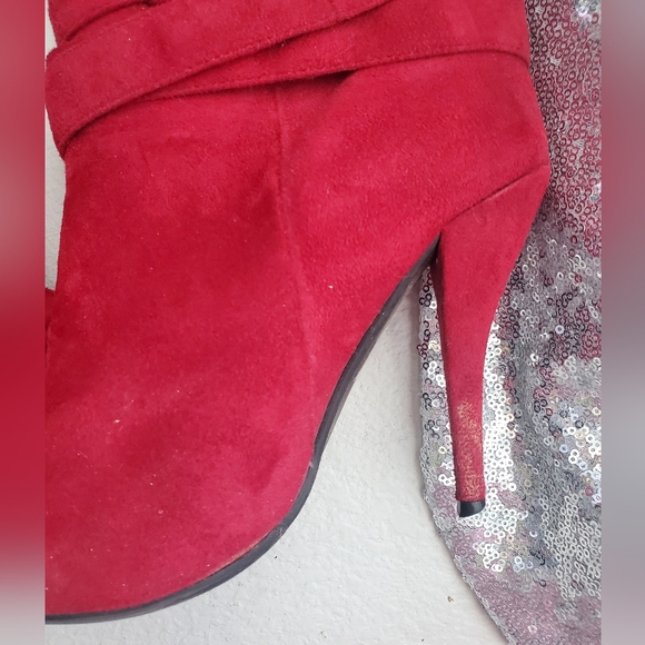 Red heeled boots, 7.5 - Picture 3 of 5